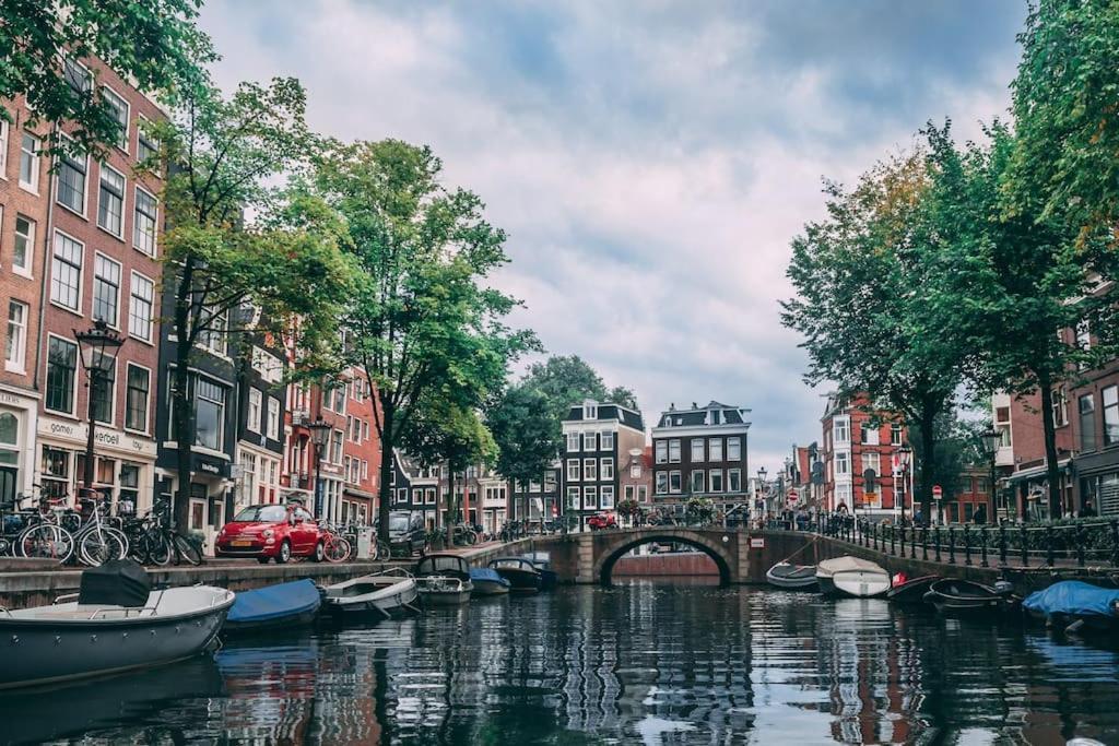 ホテル Modern, Brand New Houseboat Near Amsterdam モニキンダム エクステリア 写真