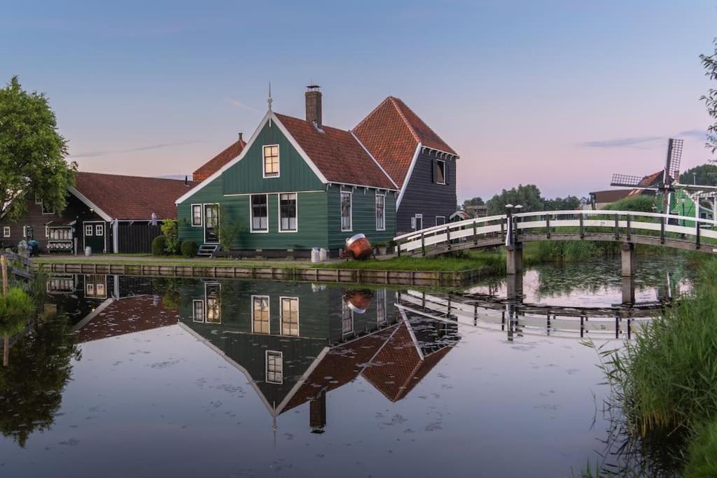 ホテル Modern, Brand New Houseboat Near Amsterdam モニキンダム エクステリア 写真