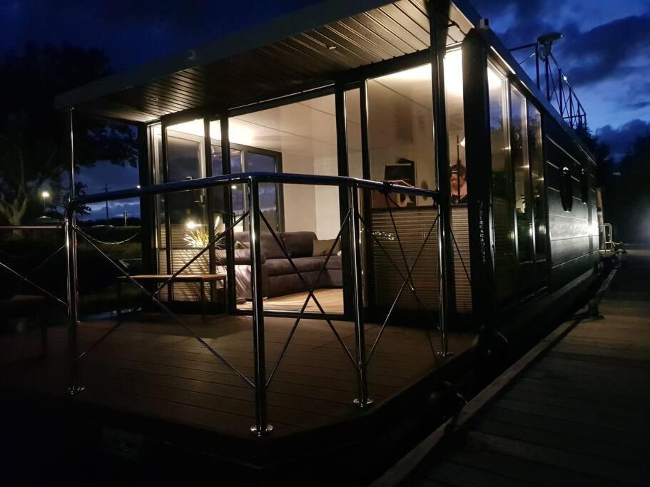 ホテル Modern, Brand New Houseboat Near Amsterdam モニキンダム エクステリア 写真