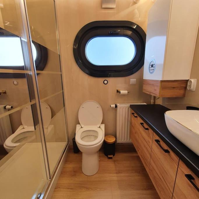 ホテル Modern, Brand New Houseboat Near Amsterdam モニキンダム エクステリア 写真