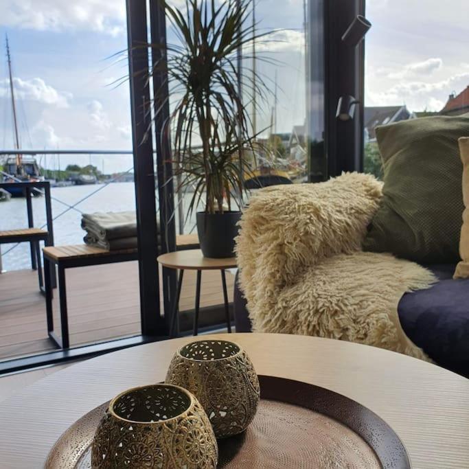 ホテル Modern, Brand New Houseboat Near Amsterdam モニキンダム エクステリア 写真